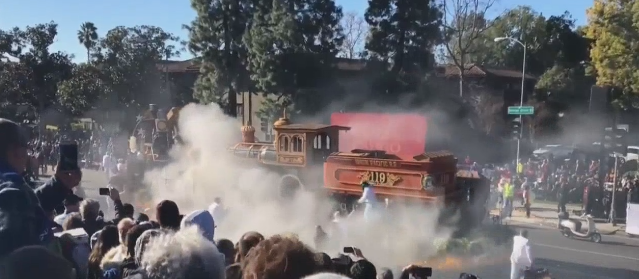 Rose Parade float catches fire