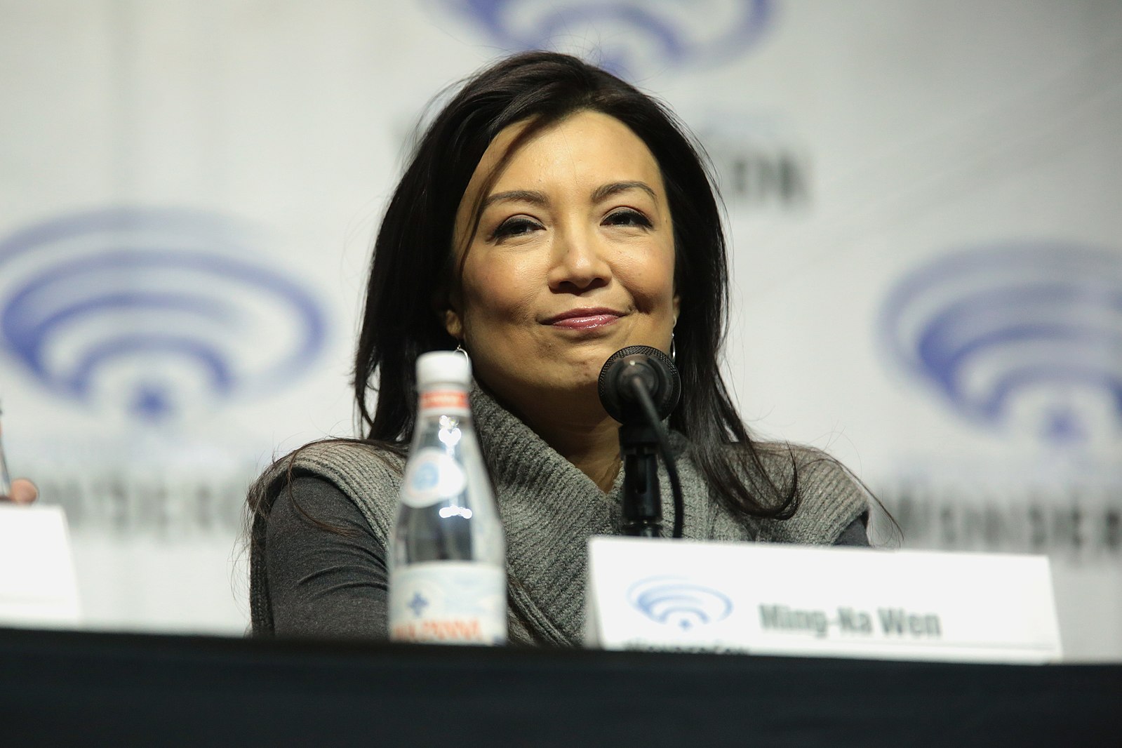 Original 'Mulan' Star Ming-Na Wen Speaks Out About Remake's Controversy –  AsAmNews