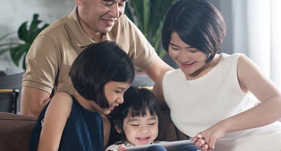 Asian Americans are more digitally connected — and represented — than ...