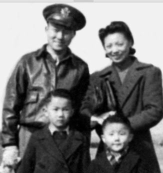 USAAF Captain Moon Chen with family in China.