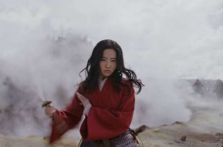 female heroine Mulan starring Yifei Liu