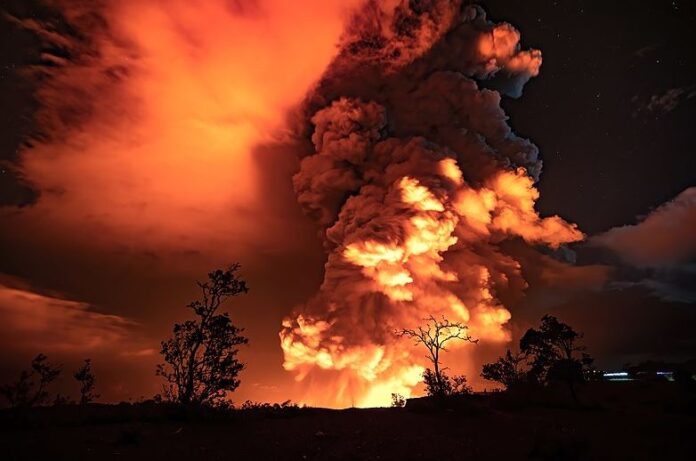 Kilauea Volcano erupts in 2020