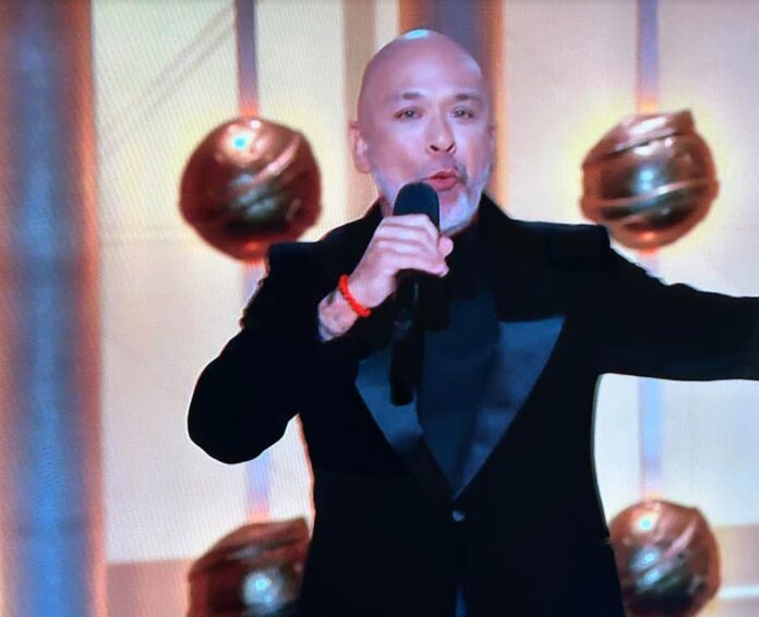 Jo Kog emcees the Golden Globes 2024