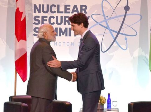 The Prime Minister, Shri Narendra Modi meeting the Prime Minister of Canada, Mr. Justin Trudeau, on the sidelines of NSS2016, in Washington DC on April 01, 2016