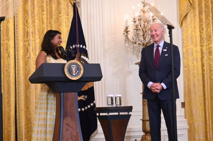 Georgetown University freshman Shrusti Amula introduced President Joe Biden at the White House Diwali event. (Sunita Sohrabji photo)