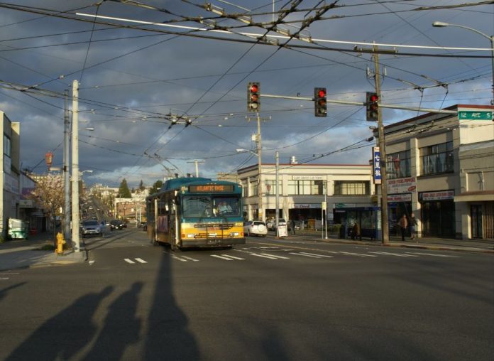 King County Metro Bus in Little Saigon