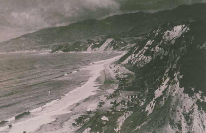 Looking north along the coast from the Japanese fishing village near the Long Wharf in Santa Monica in 1918